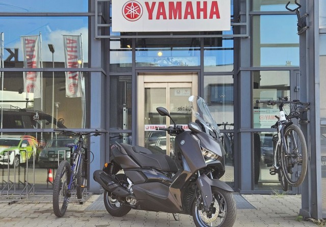 yamaha