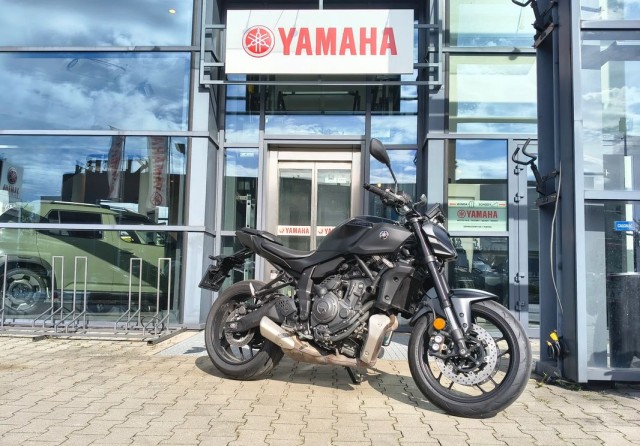 yamaha